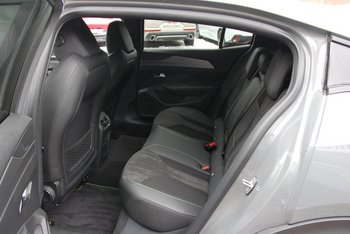 Peugeot 408 1.6e HYBRID GT FULL-LED Night Vision