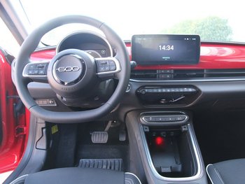 FIAT 600 1.2 Mild Hybrid 145PS Automatik LED wireless CAM 17ZOLL