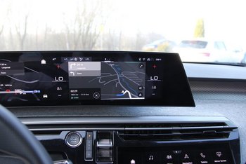 Peugeot 5008 1.2i 145PS GT FULL-LED 7 Sitze Sitzheizung 19ZOLL