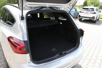 Ford Focus Turnier 1.0 155PS ST-LINE LED Adaptiv Tempomat CAM 17ZOLL
