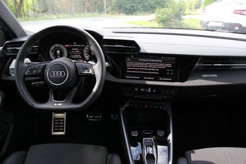 Audi A3 Sportback 40 TFSIe PHEV HYBRID S-LINE MATRIX-LED Komf-Paket Plus