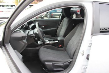 Peugeot 208 1.2i 100PS Business LED Klima Sunset PDC