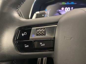 DS Automobiles DS7 Plug in Hybrid 299PS Allrad OPERA Panoramadach Sitz & Scheibenheizung Memory Leder Nappa