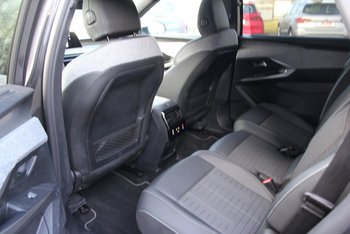 Peugeot 5008 1.2i 145PS GT FULL-LED 7 Sitze Sitzheizung 19ZOLL