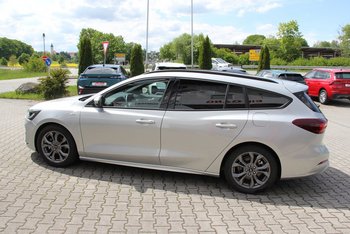 Ford Focus Turnier 1.0 155PS ST-LINE LED Adaptiv Tempomat CAM 17ZOLL