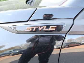 Peugeot 2008 1.2i Style LED Smart Link