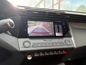 Peugeot 408 1.6e HYBRID LED Adaptiv Tempomat ALU 19 ZOLL CAM