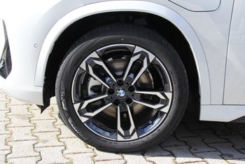 BMW X1 xDrive25e M-Sport Premium-Paket Adap-LED 19 ZOLL HUD