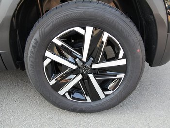 Peugeot 2008 1.2i Style LED Smart Link