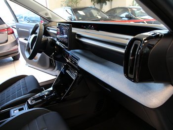 Citroen C3 Elektro MAX LED Sunset Wireless Charging 17 ZOLL