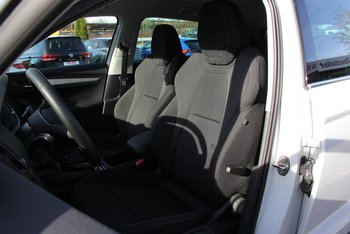 Skoda Karoq TSI 150PS DSG Selection LED Adaptiv Tempomat Kamera