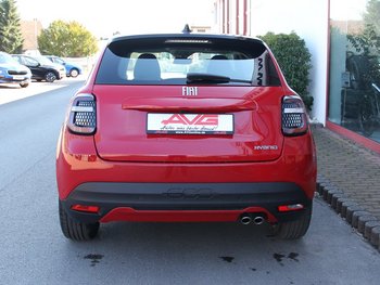 FIAT 600 1.2 Mild Hybrid 145PS Automatik LED wireless CAM 17ZOLL