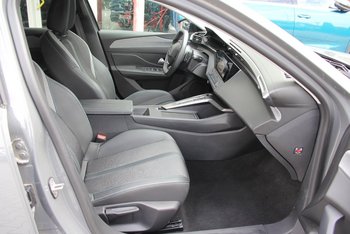 Peugeot 408 Mild Hybrid 145PS Automatik Allure Adaptiv Tempomat LED