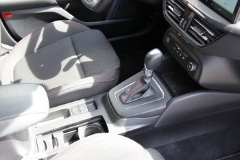 Ford Focus Turnier 1.0 155PS ST-LINE LED Adaptiv Tempomat CAM 17ZOLL
