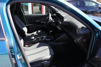 Peugeot 2008 1.2i Allure LED Wireless Sunset ALU 17 ZOLL