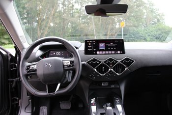 DS Automobiles DS3 1.2i 131PS Performance Line LED NAV 17Zoll