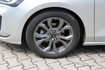 Ford Focus Turnier 1.0 155PS ST-LINE LED Adaptiv Tempomat CAM 17ZOLL