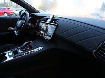 DS Automobiles DS7 Plug in Hybrid 299PS Allrad RIVOLI LED NAV 19Zoll