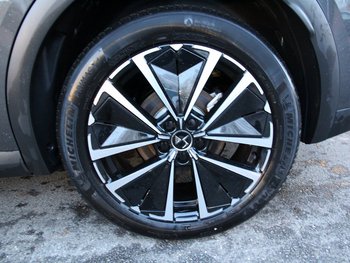 DS Automobiles DS7 Plug in Hybrid 299PS Allrad RIVOLI LED NAV 19Zoll