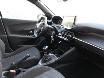 Peugeot 2008 1.2i Style LED Smart Link