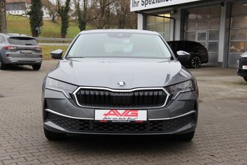 Skoda Octavia TSI DSG 150PS Selection LED Kamera ALU Sunset Smart Link Lichtsensor Lordose wireless