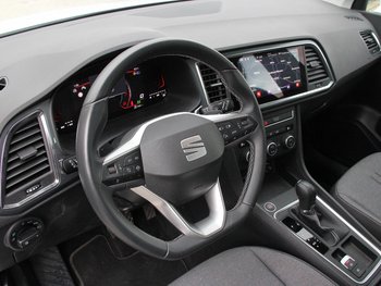 Seat Ateca 1.5 TSI DSG Style VOLL-LED Adaptiv Tempomat NAVI Kamera ALU 18 ZOLL