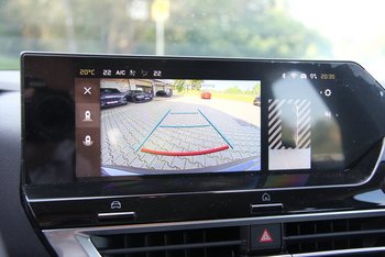 Citroen C4 1.2i 131PS PLUS LED Navigation Tom Tom Kamera ALU 18 ZOLL