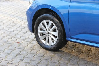 Skoda Kamiq TSI DSG Selection Kamera Klimaautomatik LED ALU 16 ZOLL Sunset Smart Link