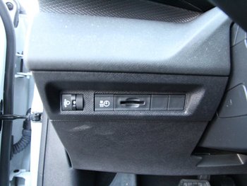 Peugeot e-308 Elektro 156PS 54 KWH Style LED SmartLink Adaptiv Tempomat 11KW