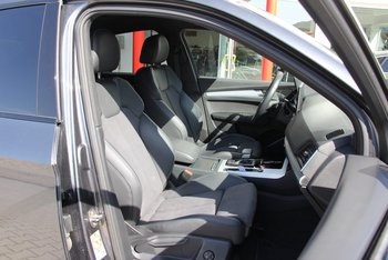 Audi Q5 Sportback 40 TDI Quattro S-Line Black Edition MATRIX Sitzheizung Ass-Paket Stadt & Tour