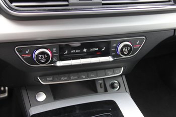 Audi Q5 Sportback 40 TDI Quattro S-Line Black Edition MATRIX Sitzheizung Ass-Paket Stadt & Tour