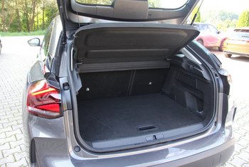 Citroen C4 1.2i 131PS PLUS LED Navigation Tom Tom Kamera ALU 18 ZOLL