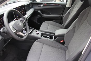 VW Tiguan 2.0 TDI 150PS LIFE LED Winterpaket CAM