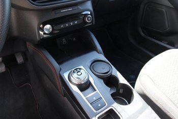 Ford KUGA FHEV HYBRID 190PS ST-LINE NAV CAM ALU 18 ZOLL Winterpaket