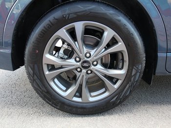 Ford KUGA 2.0d ST-LINE NAV CAM ALU 18 ZOLL