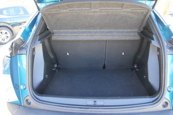 Peugeot 2008 1.2i Allure LED Wireless Sunset ALU 17 ZOLL