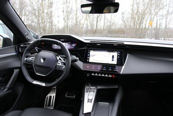 Peugeot 408 1.6e HYBRID GT Schiebedach Leder Nappa FULL-LED Night Vision