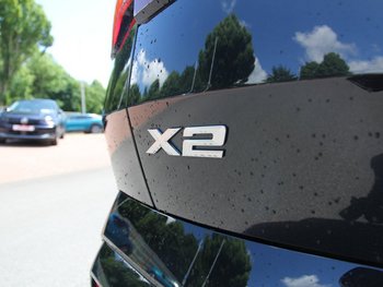 BMW X2 xDrive20d Automatik M-Sport Panoramadach Adap-LED 19 ZOLL