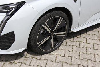 Peugeot 308 SW 1.2i GT LED Adaptiv-Tempomat CAM ALU 18 ZOLL