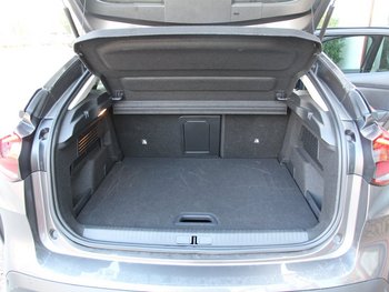 Citroen C4 1.2i 131PS MAX Schiebedach Head up Display LED Navigation 360 Grad Kamera