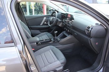 Citroen C4 1.2i 131PS PLUS LED Navigation Tom Tom Kamera ALU 18 ZOLL