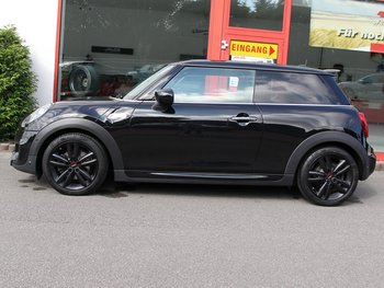 Mini Cooper S 2.0i 192PS JCW Panorama LED Scheinwerfer Sitzheizung Wireless