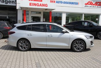 Ford Focus Turnier 1.0 155PS ST-LINE LED Adaptiv Tempomat CAM 17ZOLL