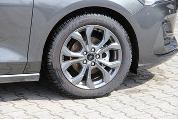 Ford Focus Turnier 1.0 155PS ST-LINE LED Adaptiv Tempomat CAM 17ZOLL