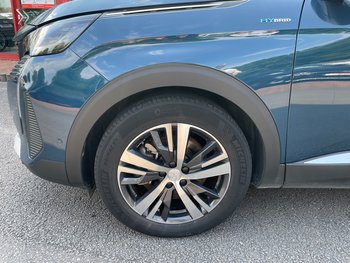 Peugeot 3008 1.2i Allure Pack Navigation LED 18 ZOLL Keyless Kamera