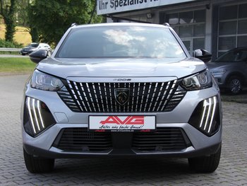 Peugeot 2008 1.2i Allure Navigation Tom Tom LED 17 ZOLL
