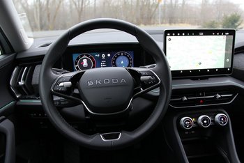 Skoda Kodiaq 2.0 TDI DSG Selection LED Sitzheizung Kamera ALU 19 ZOLL