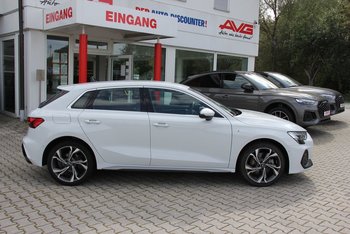 Audi A3 Sportback 40 TFSIe PHEV HYBRID S-LINE MATRIX-LED Komf-Paket Plus