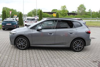 BMW U06 225e xDrive Hybrid 245PS M-SPORT Panoramadach Adaptiv -LED Innovationspaket