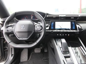 Peugeot 508 1.2i Allure Pack Full-LED Navigation ALU 17 ZOLL